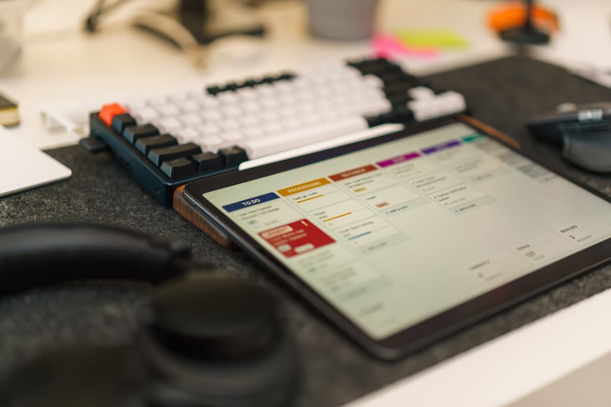 Eona.ae customer relationship management dashboard